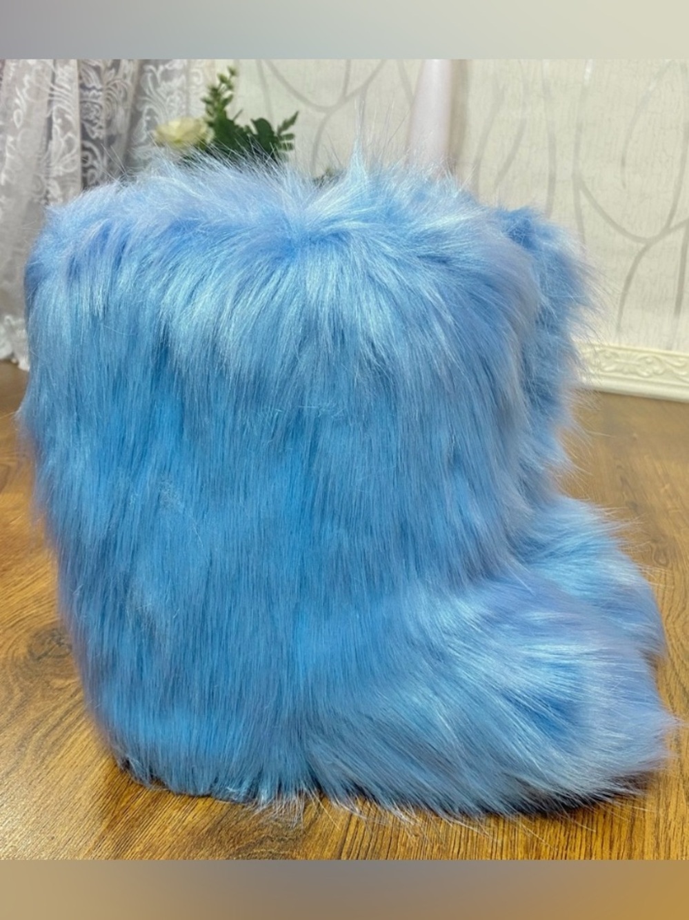 🎀🌷🩵 Fluffy Blue Faux Fur Winter Boots 🩵🌷🎀 NWT